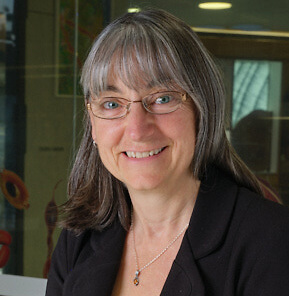 Karen Headshot 2023 (2)